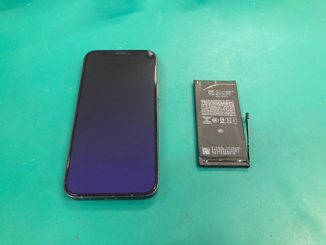 iPhone 12 mini のバッテリー交換を行いました